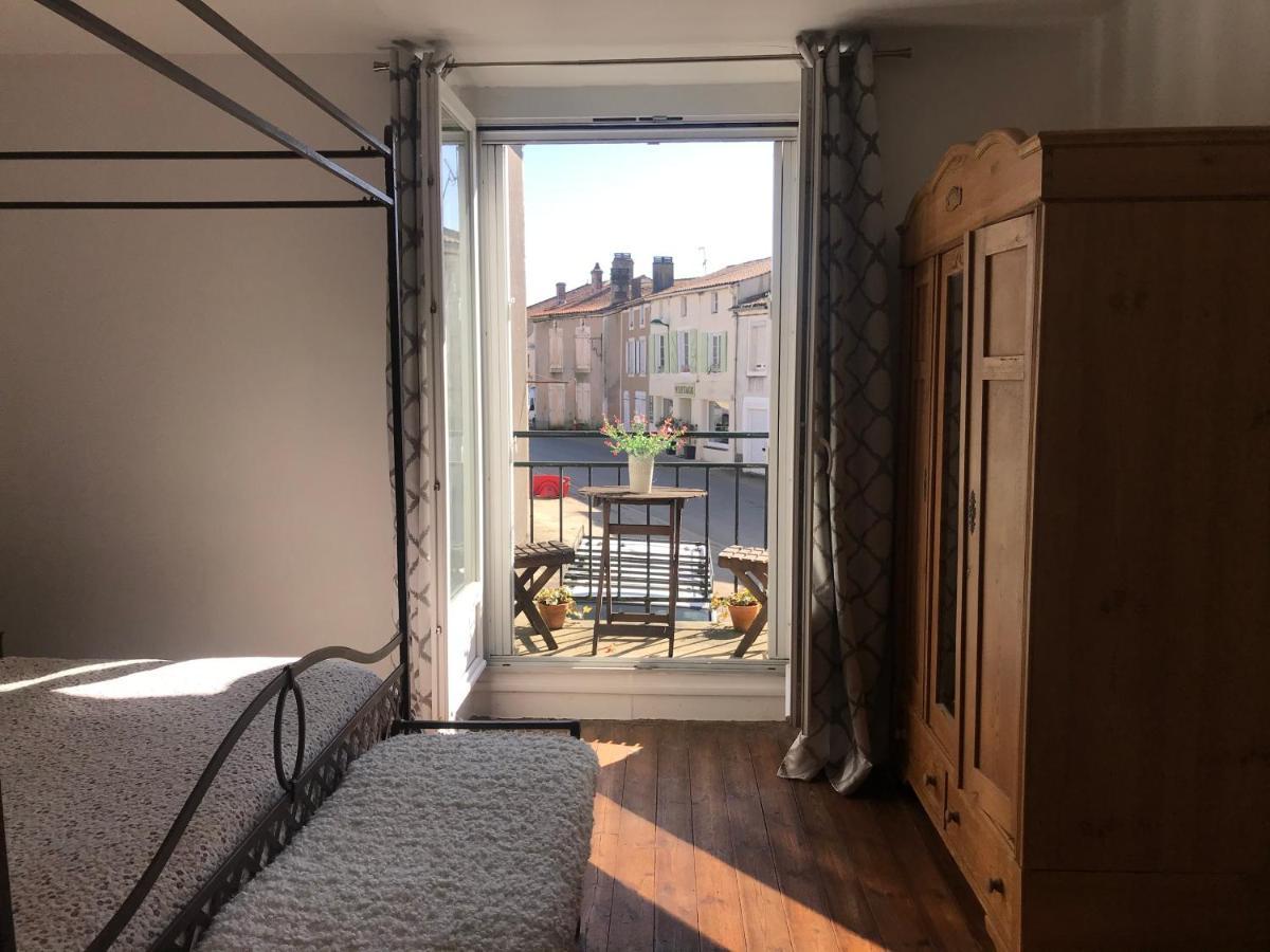 MontembœufLe Petit Maison别墅 外观 照片